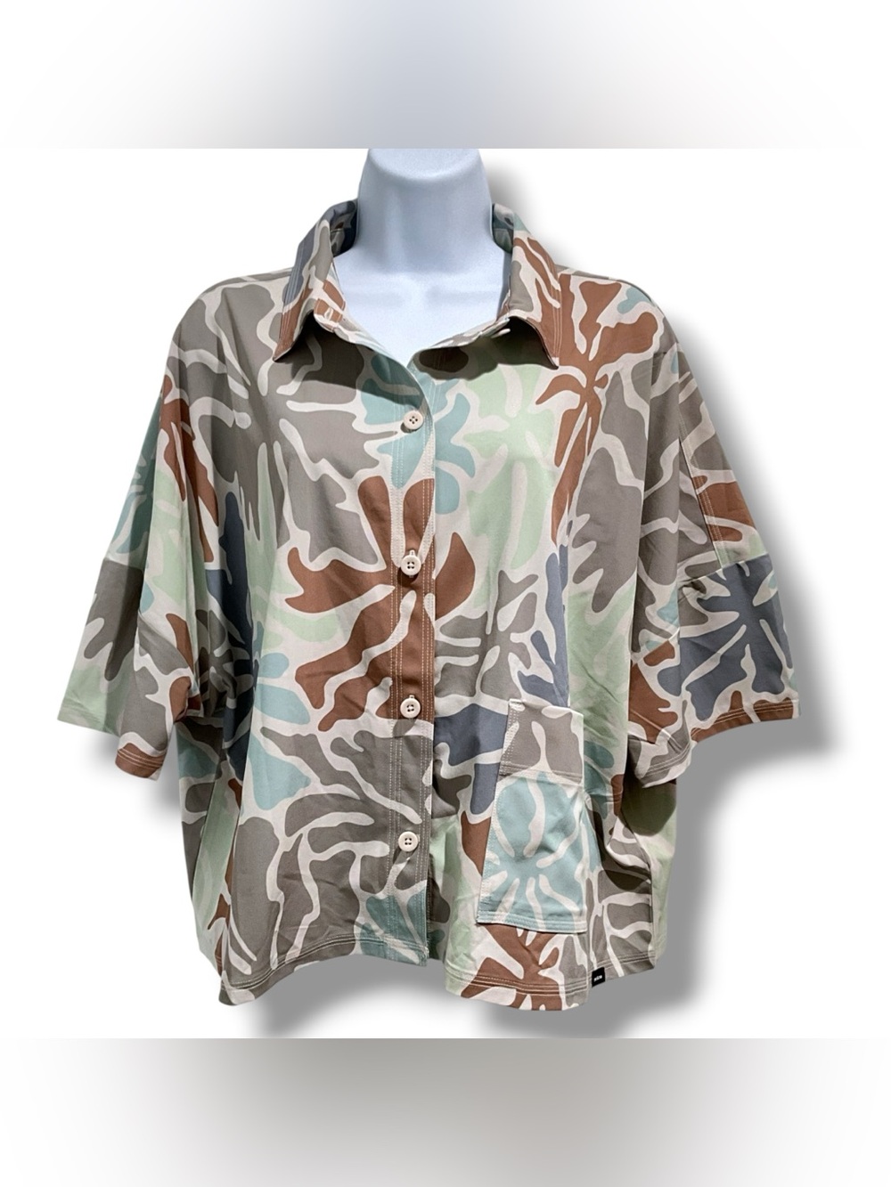 prAna Women’s XL Tropical Button Front Camp Shirt Short Sleeve Stretch Boxy